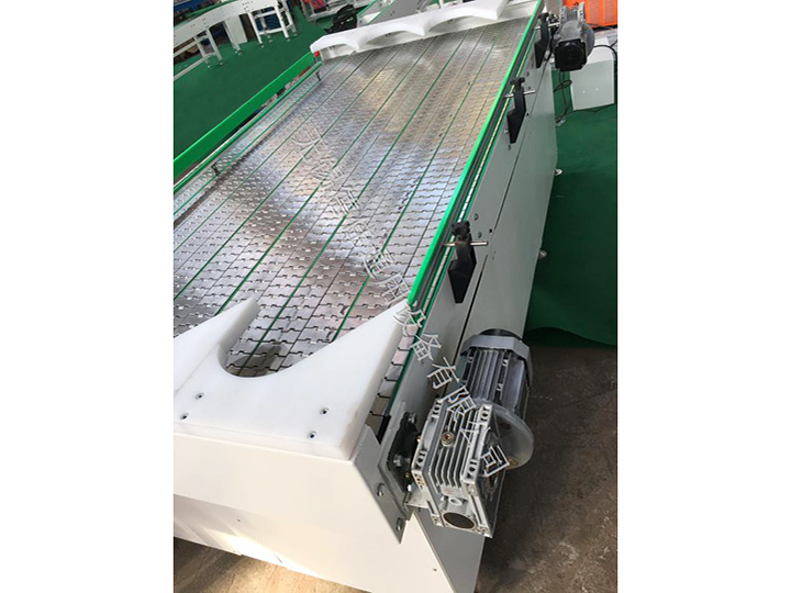 多排鏈板輸送線(xiàn)